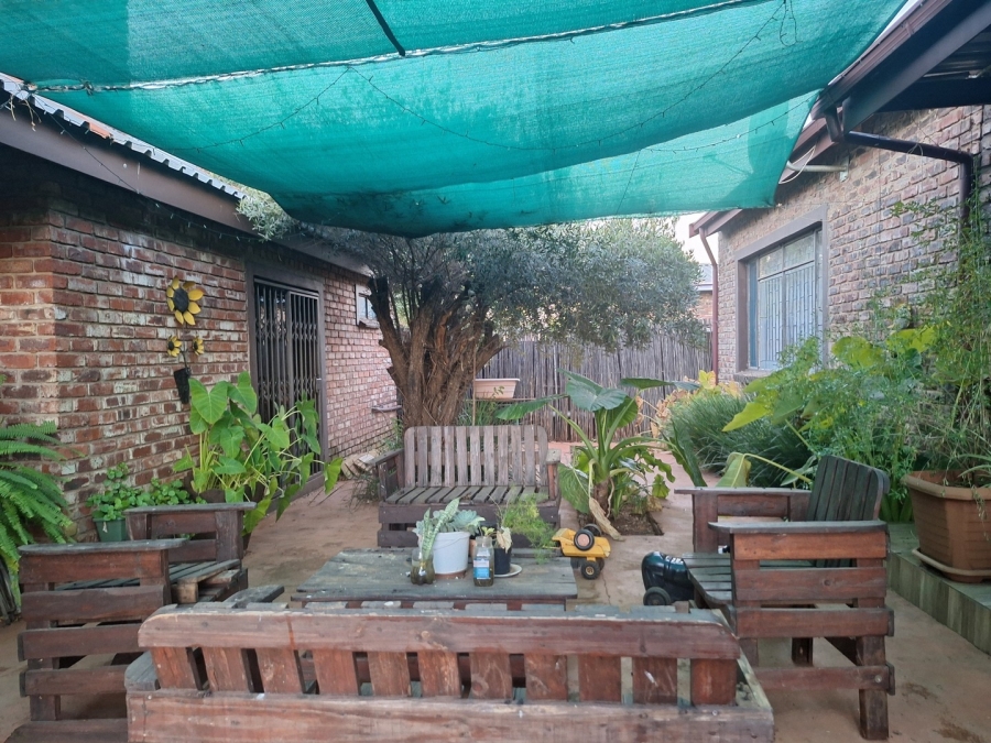 3 Bedroom Property for Sale in Mohadin North West